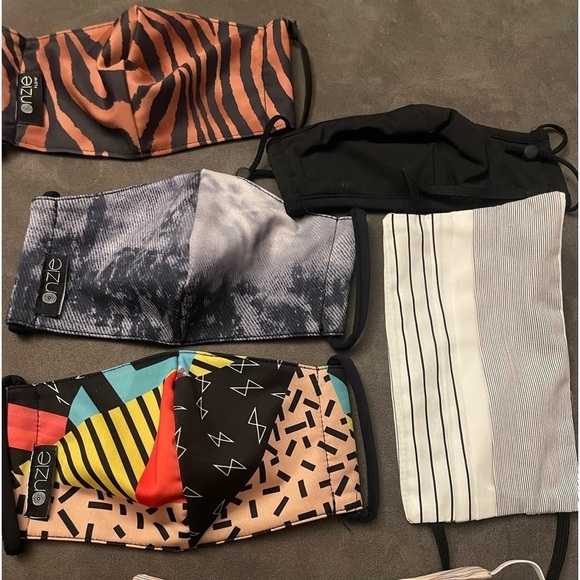 Mask bundle - Onzie, Karen Kane and Carbon 38 - Picture 2 of 8